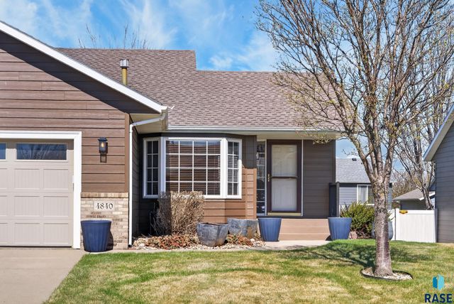 4840 S Samantha Dr Drive, Sioux Falls, SD 57106
