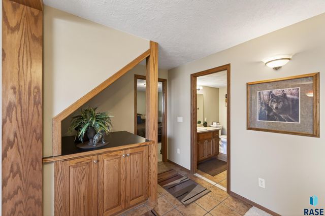 4840 S Samantha Dr Drive, Sioux Falls, SD 57106