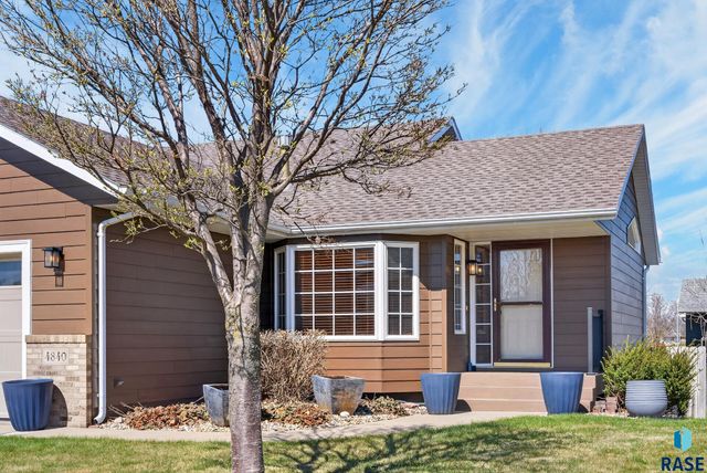 4840 S Samantha Dr Drive, Sioux Falls, SD 57106