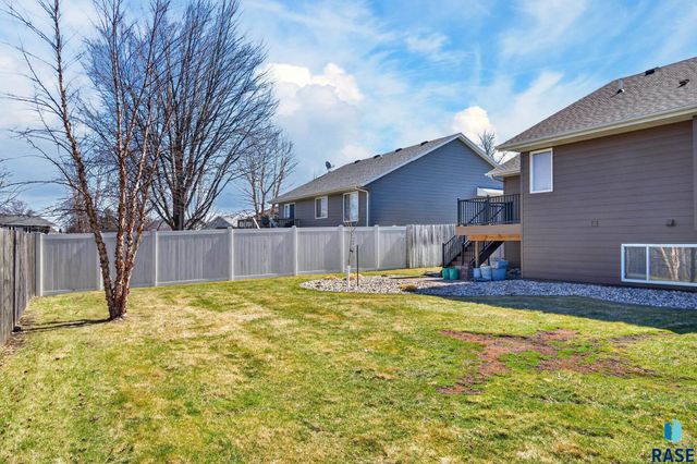 4840 S Samantha Dr Drive, Sioux Falls, SD 57106