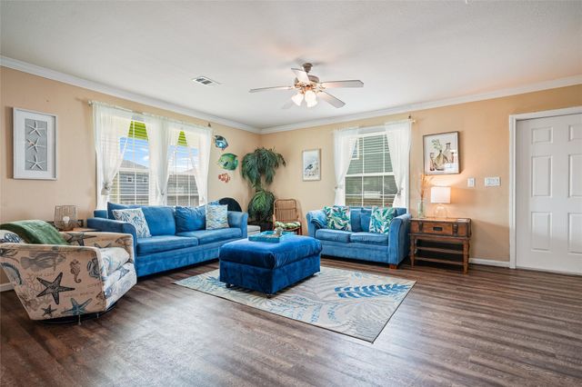 975 S Redfish, Crystal Beach, TX 77650