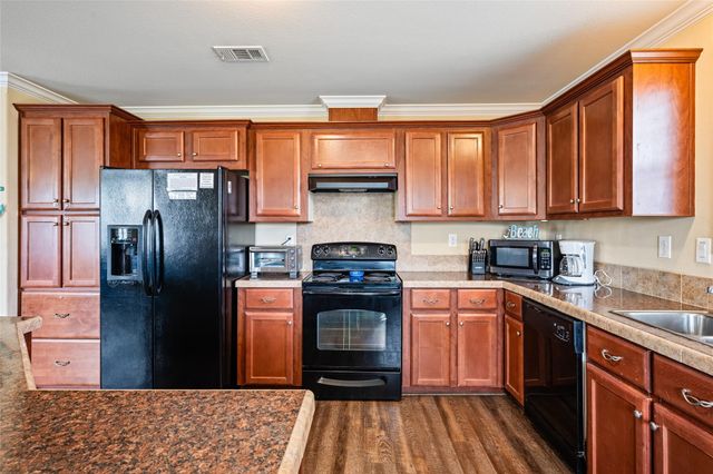 975 S Redfish, Crystal Beach, TX 77650