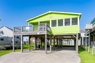 975 S Redfish, Crystal Beach, TX 77650