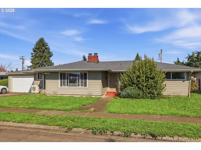76 WOODLANE Dr, Springfield, OR 97477