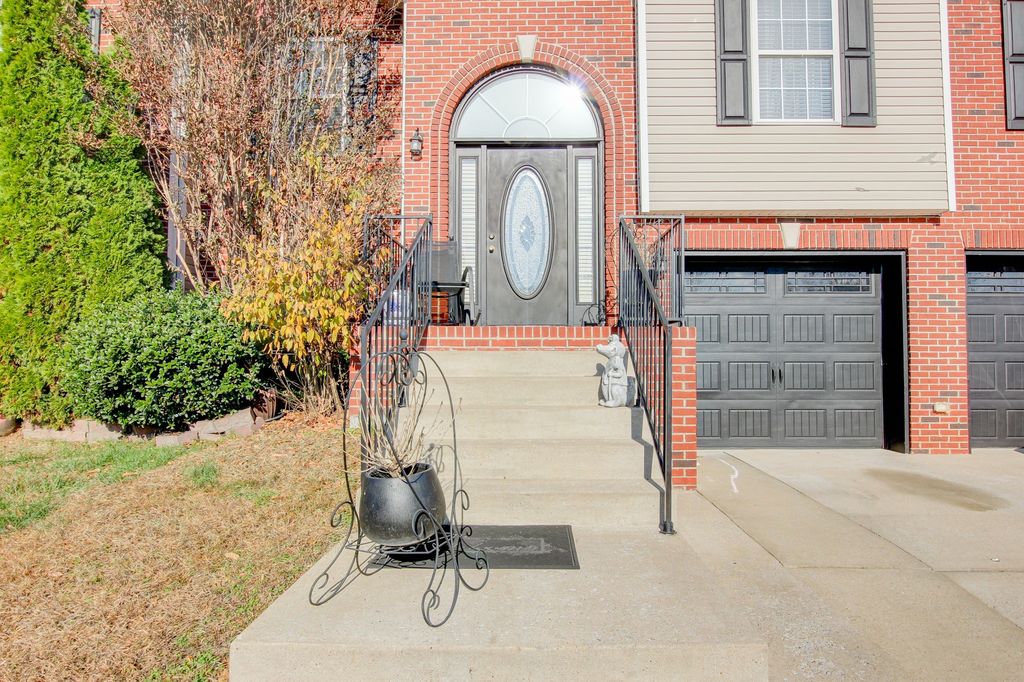 1605 Apache Way, Clarksville, TN 37042