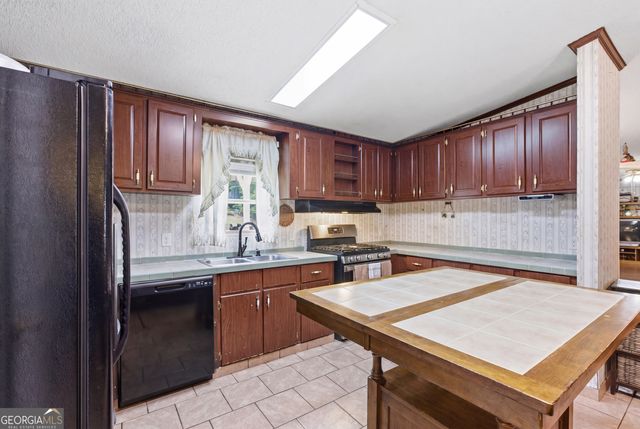 372 Shenandoah Drive, Dahlonega, GA 30533