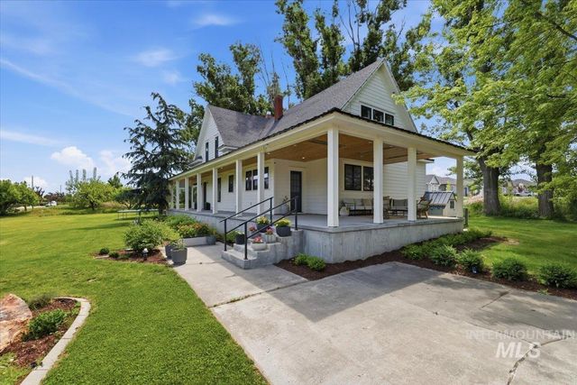 1811 W Greenhurst Rd, Nampa, ID 83686