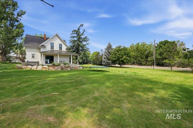 1811 W Greenhurst Rd, Nampa, ID 83686