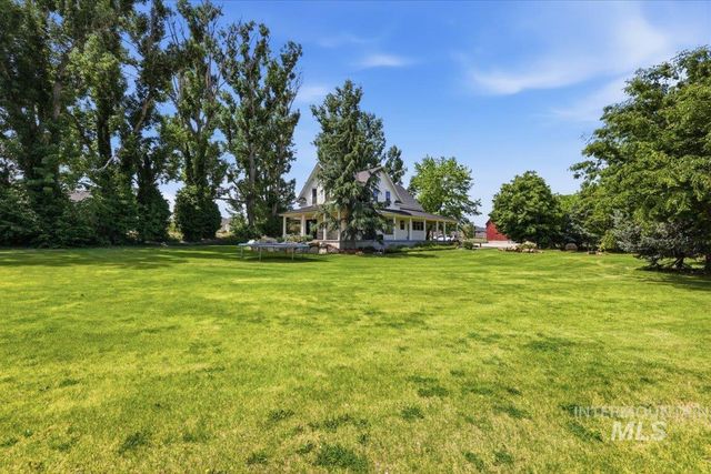 1811 W Greenhurst Rd, Nampa, ID 83686