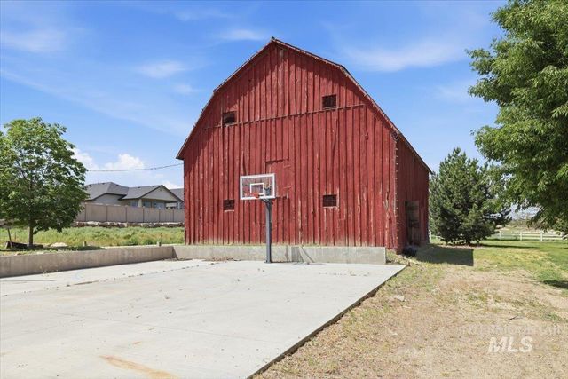 1811 W Greenhurst Rd, Nampa, ID 83686