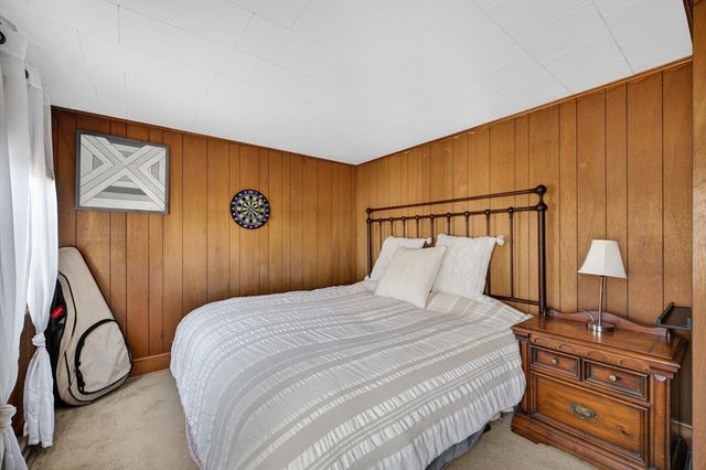 18 Wilson St, Dartmouth, MA 02748