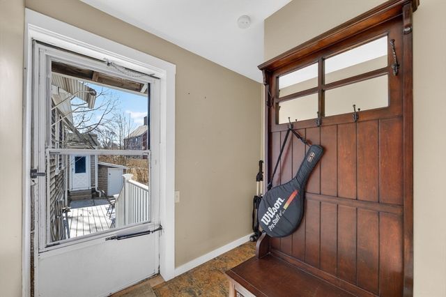 18 Wilson St, Dartmouth, MA 02748