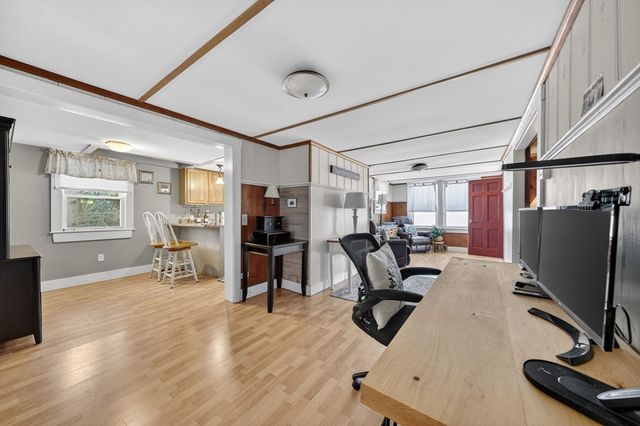 18 Wilson St, Dartmouth, MA 02748