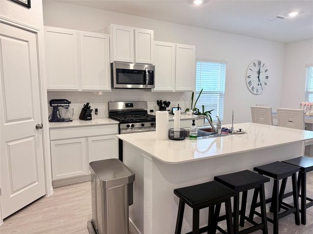 1220 Acorn Oak DR, Georgetown, TX 78628