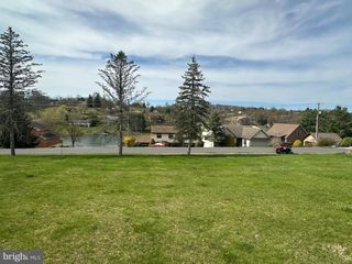 211 WYNONAH DRIVE, Auburn, PA 17922