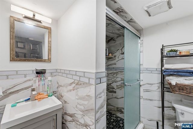 334 1st Avenue, Elizabeth, NJ 07206
