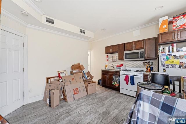 334 1st Avenue, Elizabeth, NJ 07206