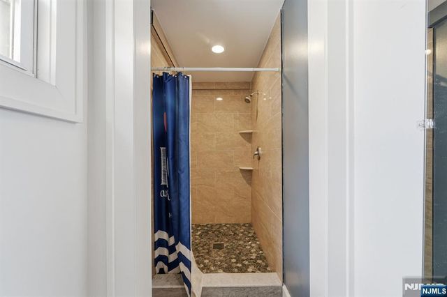 334 1st Avenue, Elizabeth, NJ 07206
