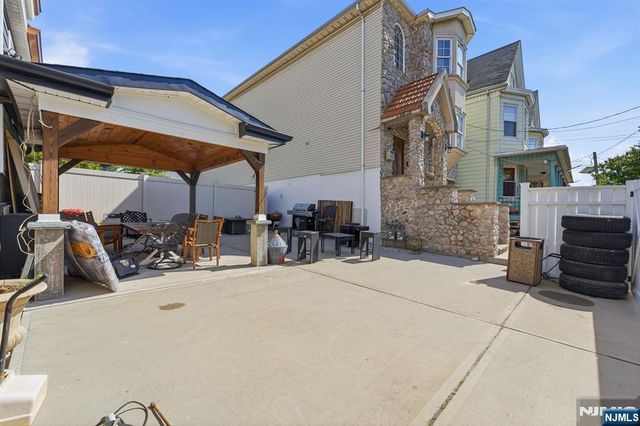 334 1st Avenue, Elizabeth, NJ 07206