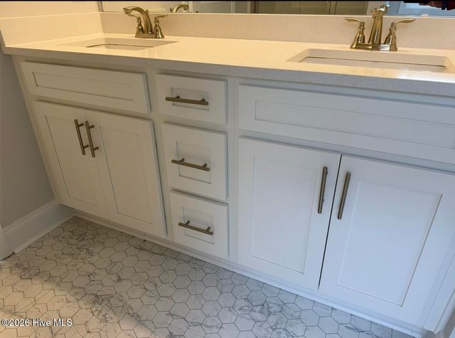 193 Seashore Street, Grimesland, NC 27837