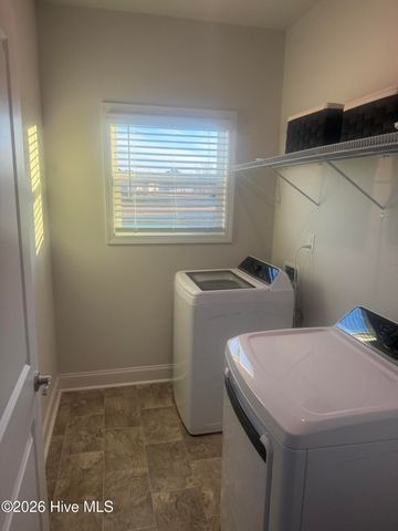 193 Seashore Street, Grimesland, NC 27837