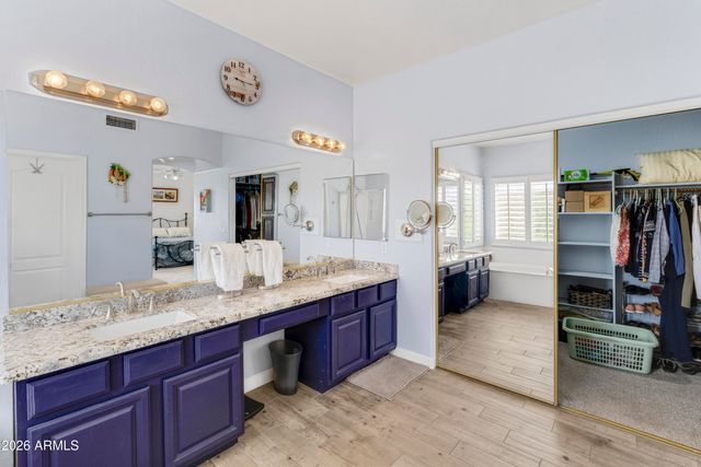 1241 E CAPTAIN DREYFUS Avenue, Phoenix, AZ 85022