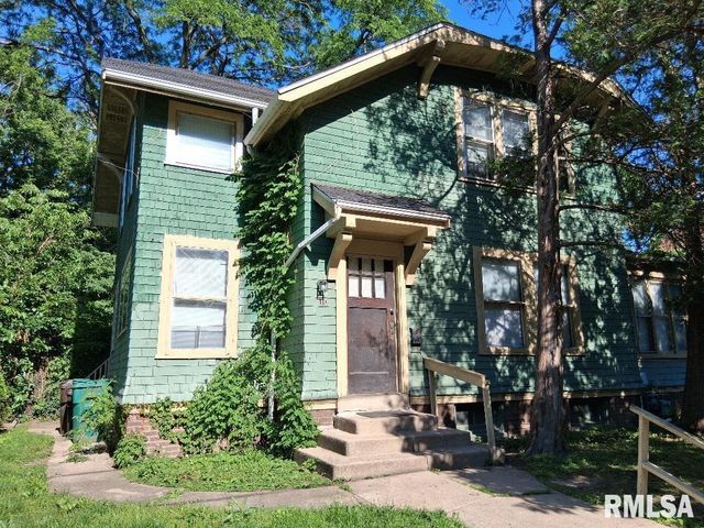 810 N DOUGLAS Street, Peoria, IL 61606