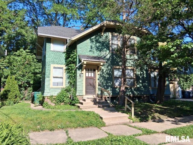 810 N DOUGLAS Street, Peoria, IL 61606