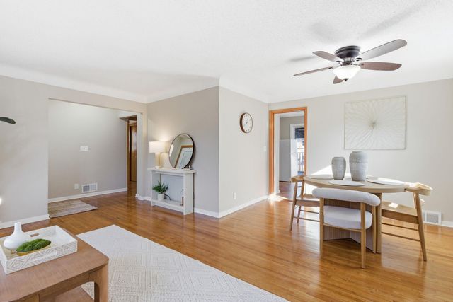 1031 Burgess Street, Saint Paul, MN 55103