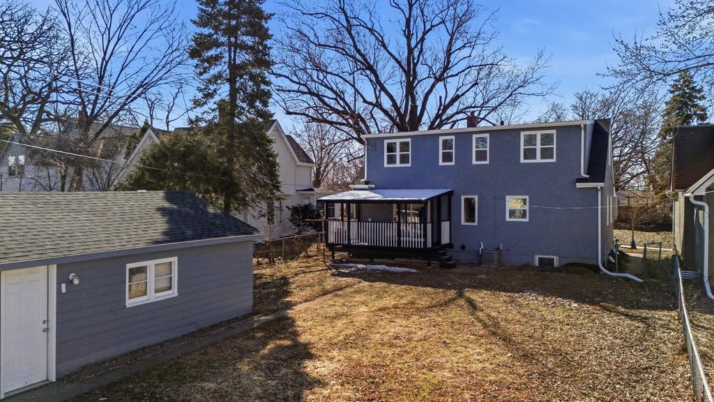 1031 Burgess Street, Saint Paul, MN 55103
