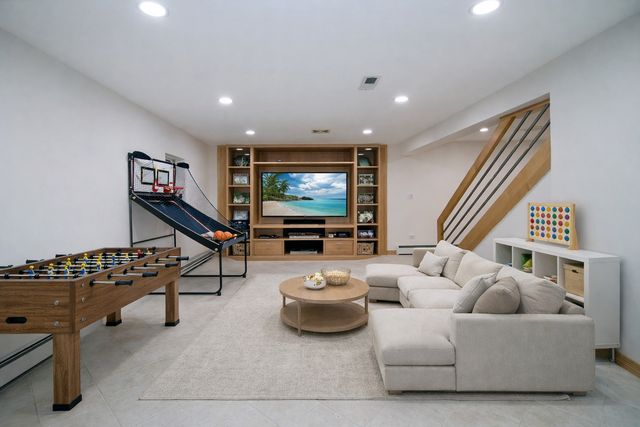 13332 S 88th Avenue, Orland Park, IL 60462