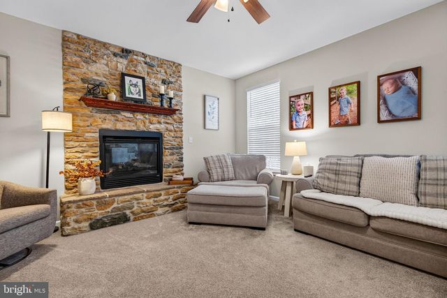414 ARNOLD DR, Florence, NJ 08518