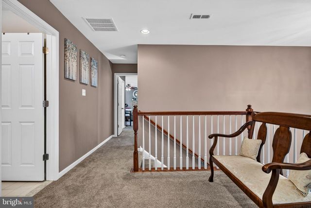 414 ARNOLD DR, Florence, NJ 08518