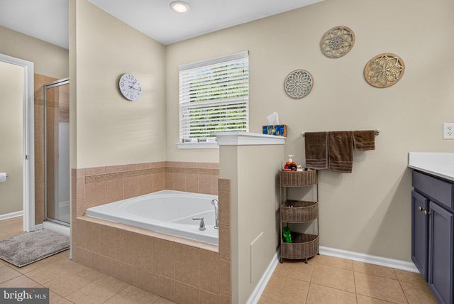 414 ARNOLD DR, Florence, NJ 08518
