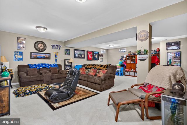 414 ARNOLD DR, Florence, NJ 08518