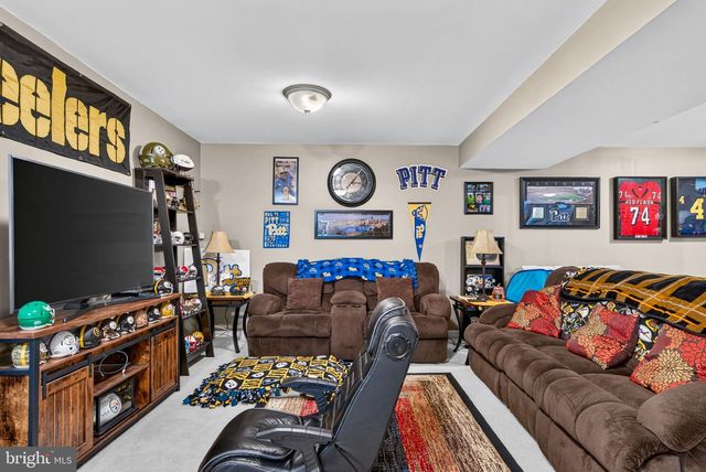 414 ARNOLD DR, Florence, NJ 08518