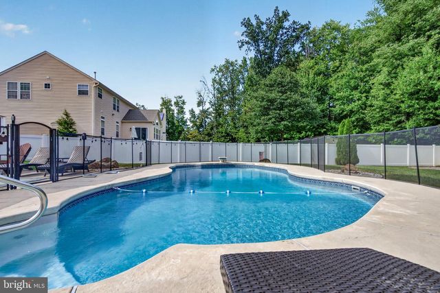 414 ARNOLD DR, Florence, NJ 08518