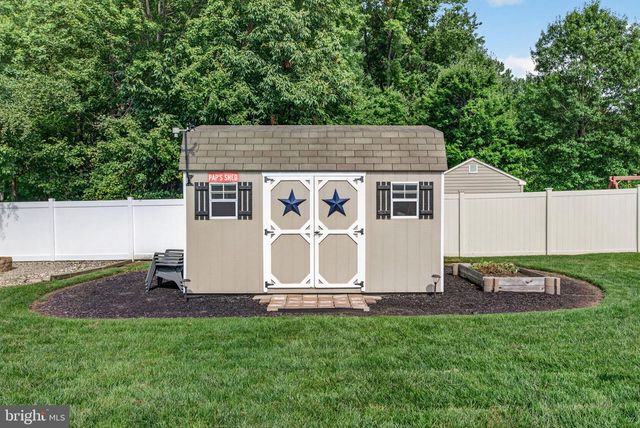 414 ARNOLD DR, Florence, NJ 08518