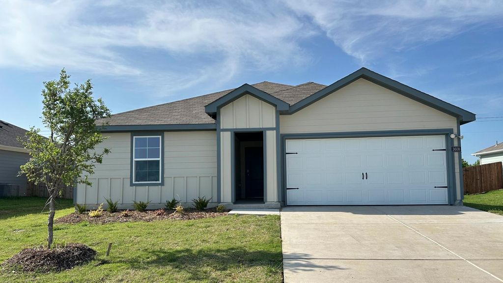 3608 Skylane Avenue, Corsicana, TX 75110