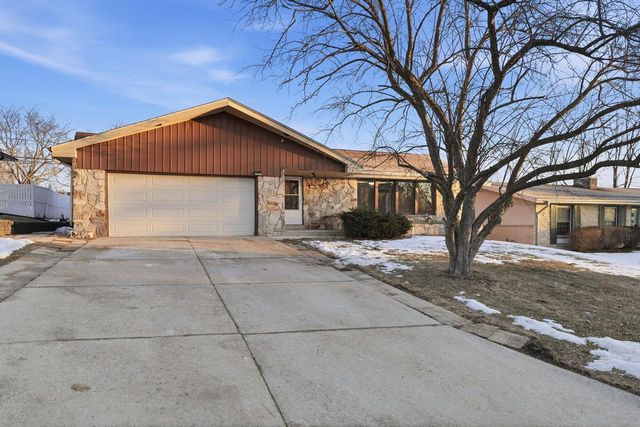 1718 Poplar AVENUE, South Milwaukee, WI 53172