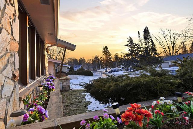 1718 Poplar AVENUE, South Milwaukee, WI 53172