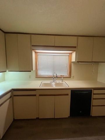 405 19th Street N, Texas City, TX 77590