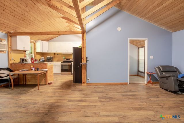 2203 E Trinity Street, Victoria, TX 77901