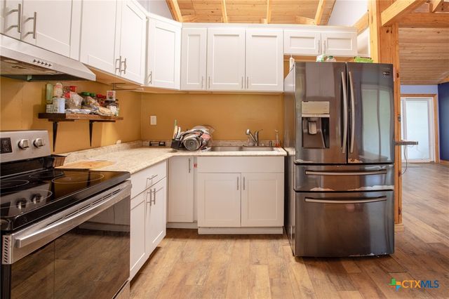 2203 E Trinity Street, Victoria, TX 77901