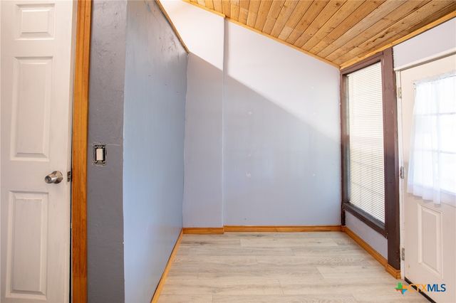 2203 E Trinity Street, Victoria, TX 77901