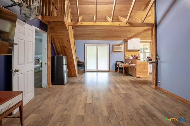 2203 E Trinity Street, Victoria, TX 77901