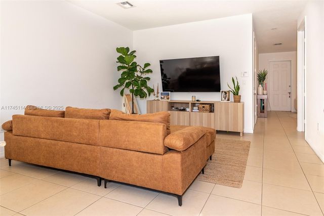 686 NE 191st Terrace, Miami, FL 33179