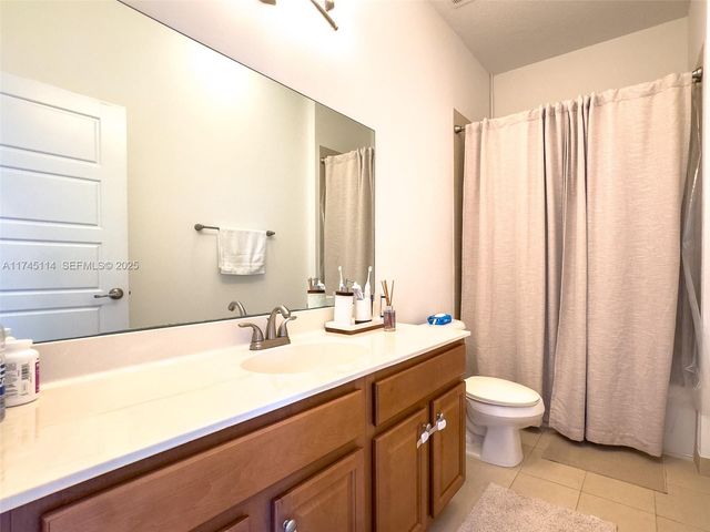686 NE 191st Terrace, Miami, FL 33179
