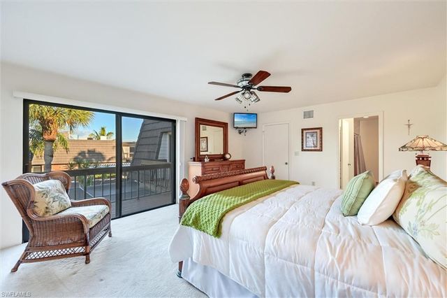 185 Lake Point LN 8B, Naples, FL 34112