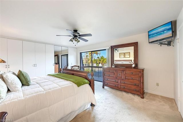 185 Lake Point LN 8B, Naples, FL 34112